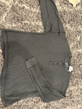 American Eagle Outfitters Charcoal Gray Long Sleeve Henley